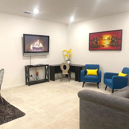 Private Lux Apartment In A New Community Fontana Dış mekan fotoğraf